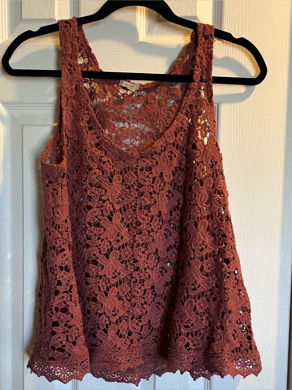 Urban Outfitters Ecote Daydreaming Crochet Lace Tank Top in Rusty Mauve, size XS